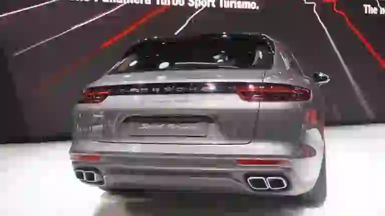 Porsche Panamera Sport Turismo - Salone di Ginevra 2017 - 12
