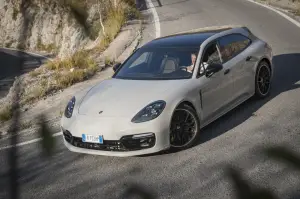 Porsche Panamera Sport Turismo Turbo S E-Hybrid - Prova su strada 2018