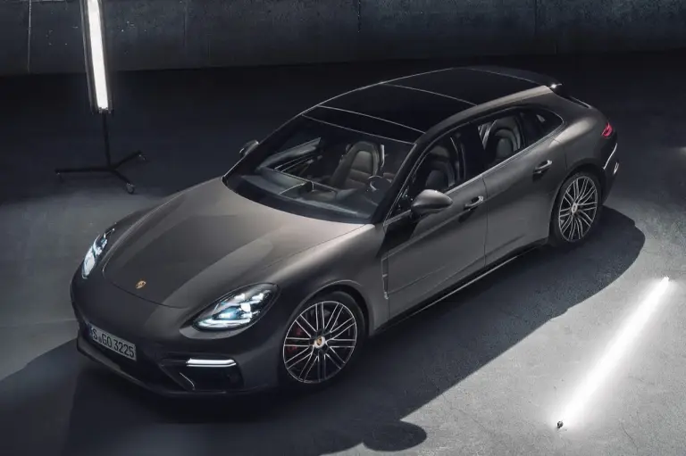 Porsche Panamera Sport Turismo - 18
