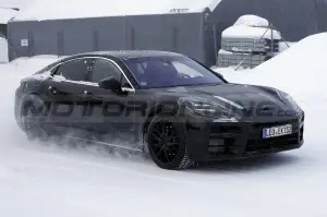 Porsche Panamera terza generazione - Foto Spia 18-02-2022