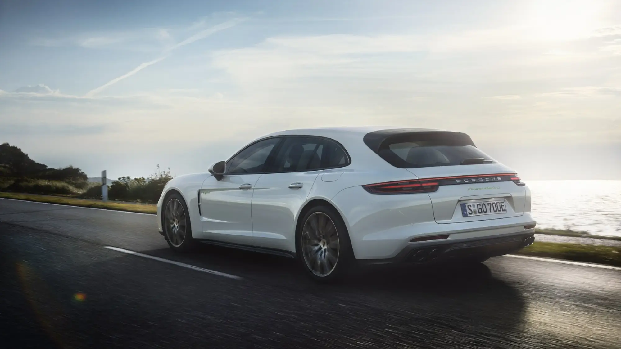 Porsche Panamera Turbo S E-Hybrid Sport Turismo - 2