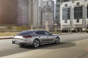 Porsche Panamera Turbo S MY 2014 - 5