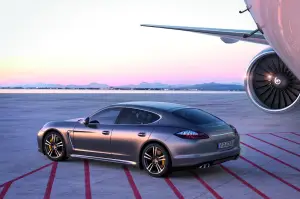 Porsche Panamera Turbo S - 1