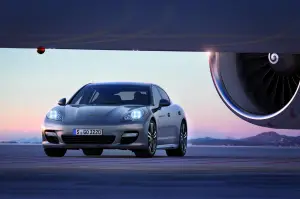 Porsche Panamera Turbo S - 8