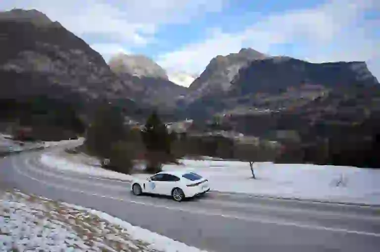 Porsche Panamera - Winter Experience 2017 by Porsche Italia - 15