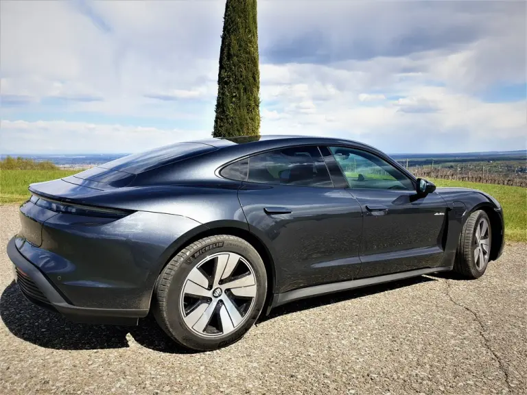 Porsche Taycan 2021 - Prova su strada - 21