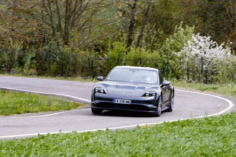 Porsche Taycan 2021 - Prova su strada - 12