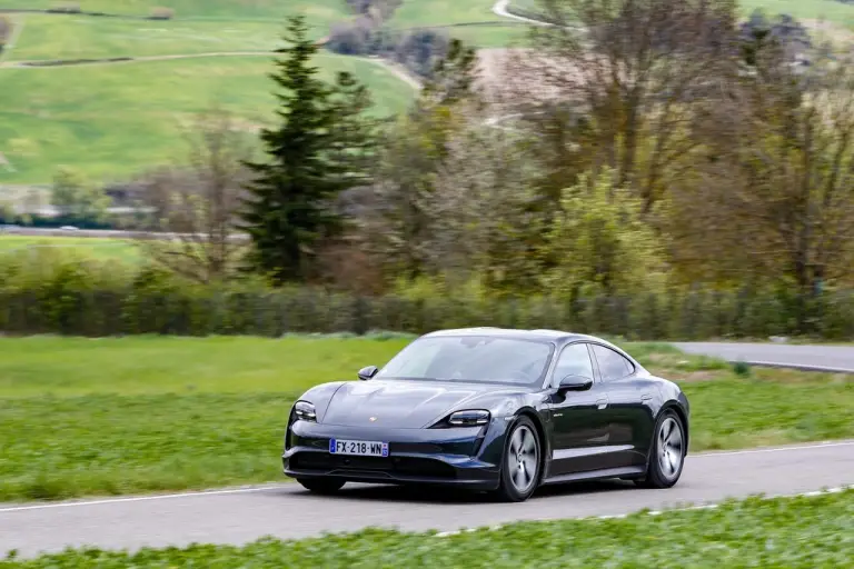 Porsche Taycan 2021 - Prova su strada - 11