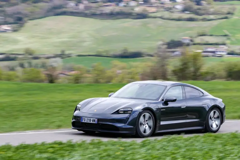 Porsche Taycan 2021 - Prova su strada - 4