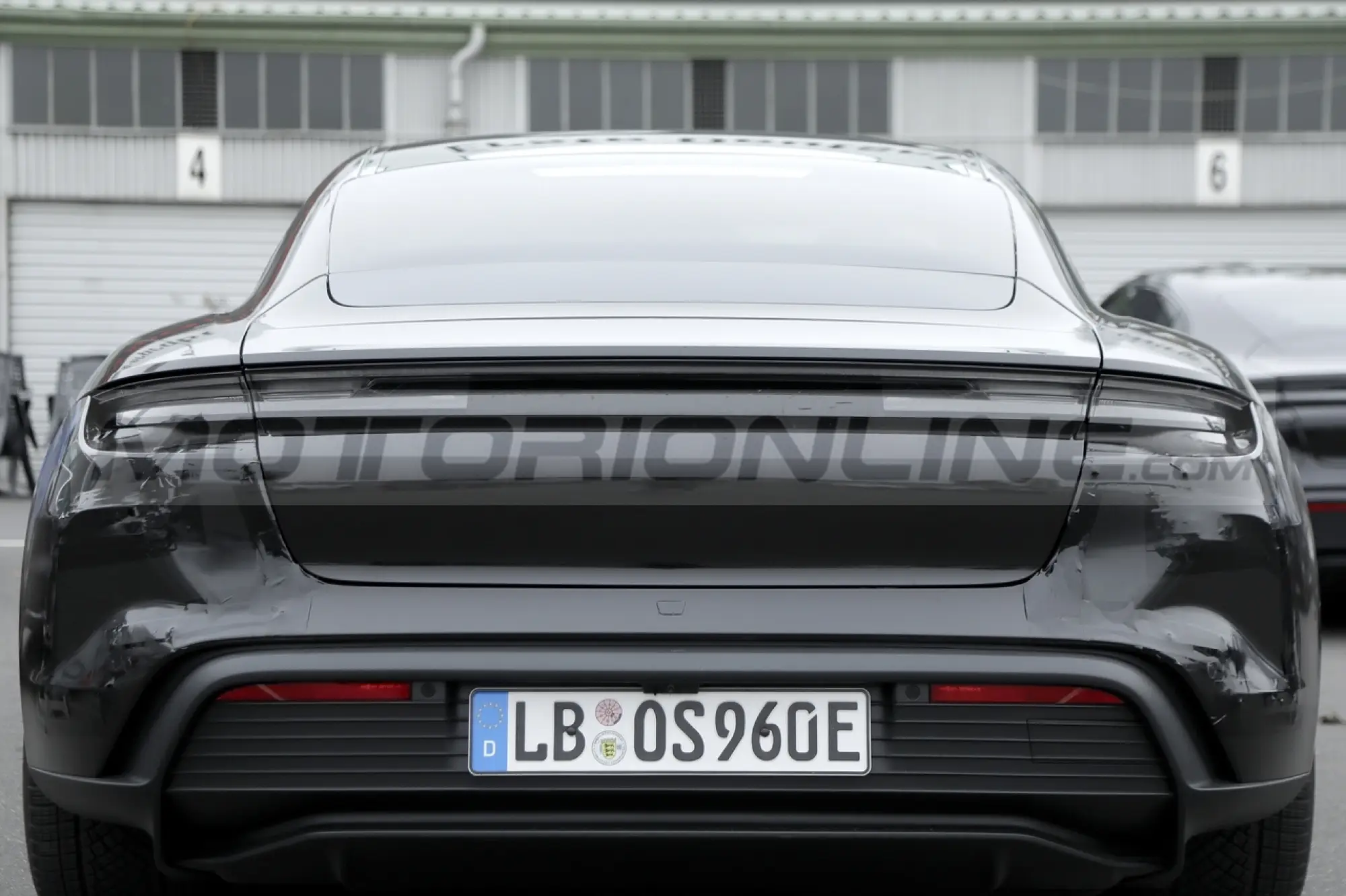 Porsche Taycan 2024 - Foto Spia 21-10-2022 - 16