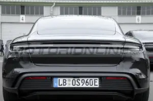 Porsche Taycan 2024 - Foto Spia 21-10-2022