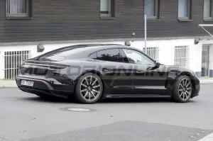 Porsche Taycan 2024 - Foto Spia 21-10-2022