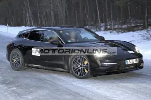 Porsche Taycan Cross Turismo - Foto spia 11-12-2019