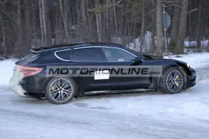 Porsche Taycan Cross Turismo - Foto spia 11-12-2019