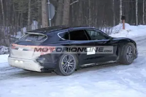 Porsche Taycan Cross Turismo - Foto spia 11-12-2019