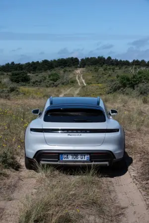 Porsche Taycan Cross Turismo - Primo contatto