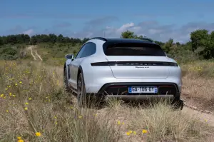 Porsche Taycan Cross Turismo - Primo contatto