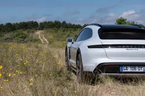 Porsche Taycan Cross Turismo - Primo contatto