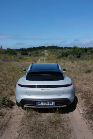 Porsche Taycan Cross Turismo - Primo contatto