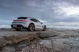 Porsche Taycan Cross Turismo - Primo contatto