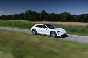 Porsche Taycan Cross Turismo - Primo contatto - 322