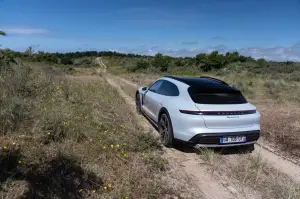 Porsche Taycan Cross Turismo - Primo contatto