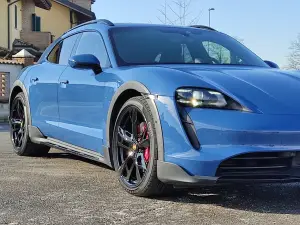 Porsche Taycan Cross Turismo - Prova su Strada  - 12