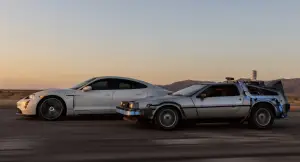 Porsche Taycan e DeLorean DMC-12 - 19