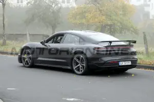 Porsche Taycan - Foto Spia 21-10-2022