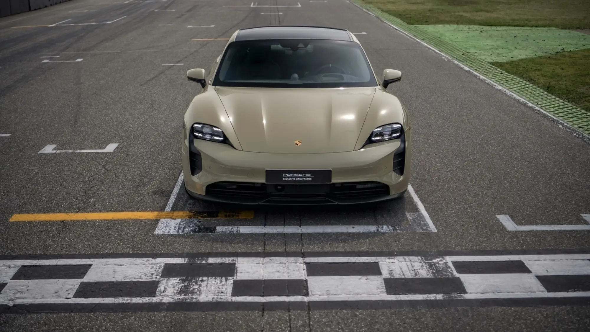 Porsche Taycan GTS Hockenheimring Edition - Foto - 5