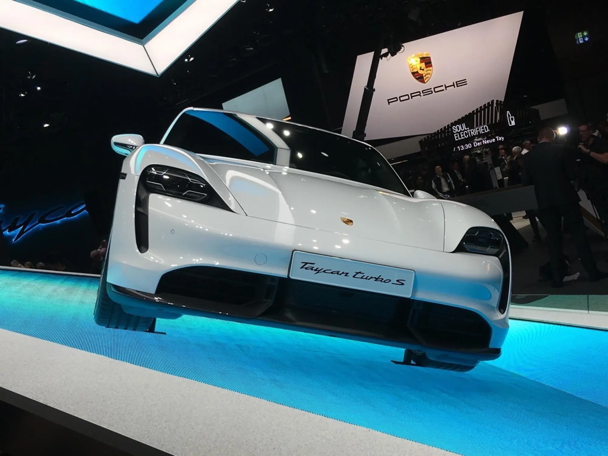Porsche Taycan - Salone di Francoforte 2019 - 3