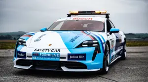 Porsche Taycan Turbo S safety car Formula E - Foto