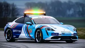 Porsche Taycan Turbo S safety car Formula E - Foto