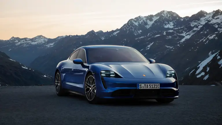 Porsche Taycan - 30