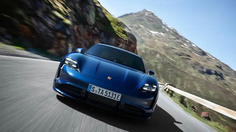 Porsche Taycan - 1