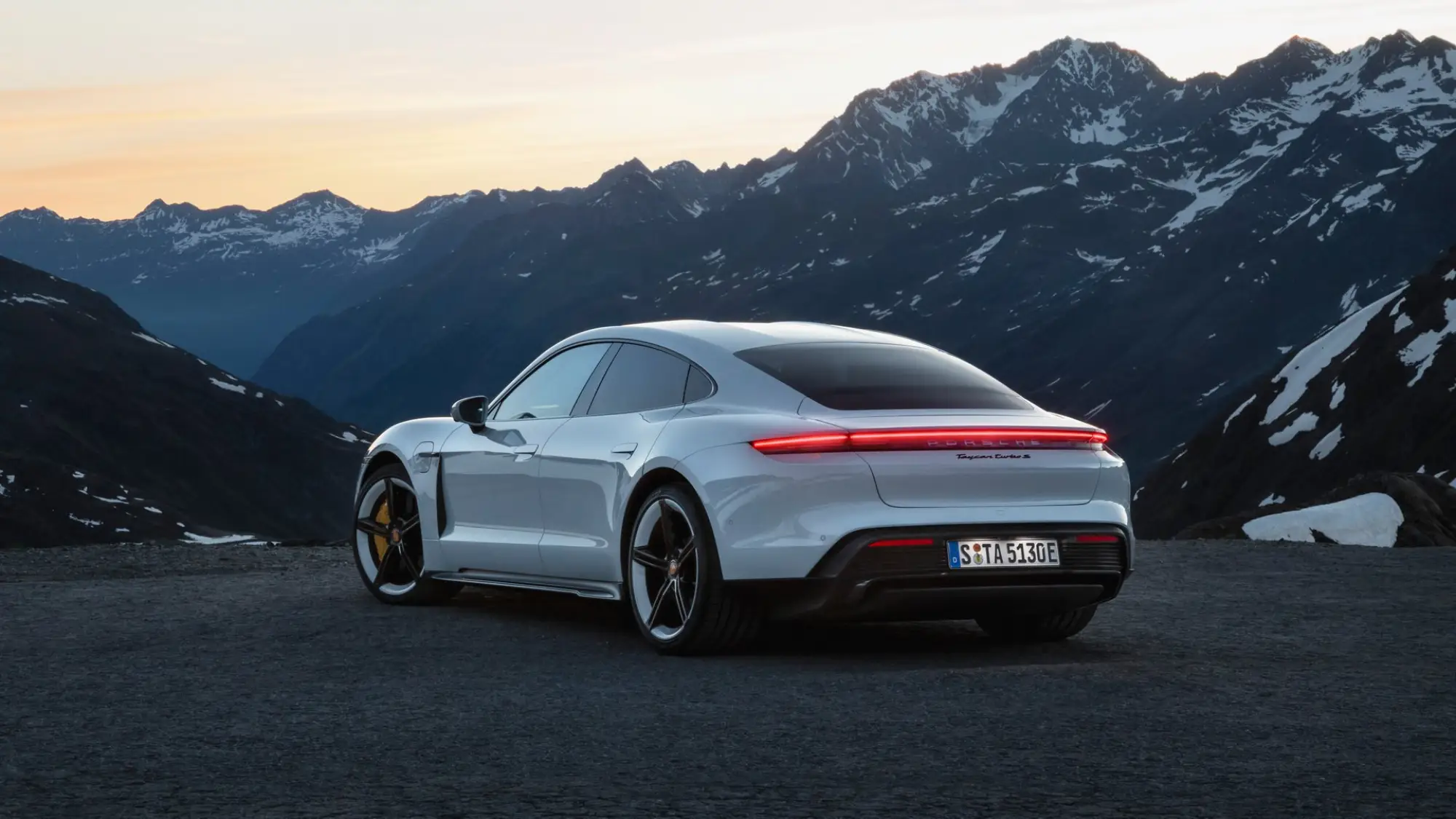 Porsche Taycan - 28