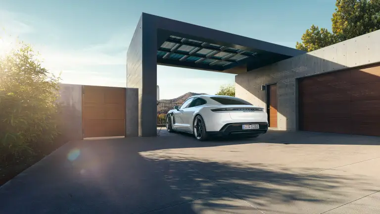 Porsche Taycan - 24