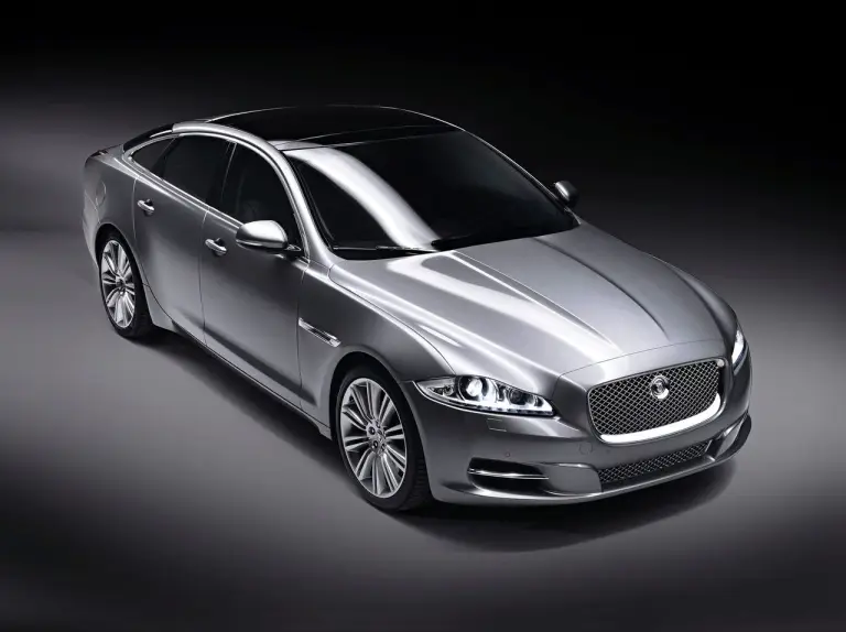 Presentazione Jaguar XJ - 11