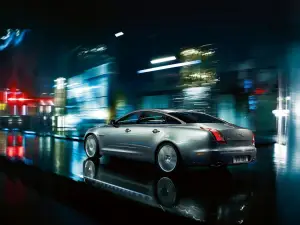 Presentazione Jaguar XJ