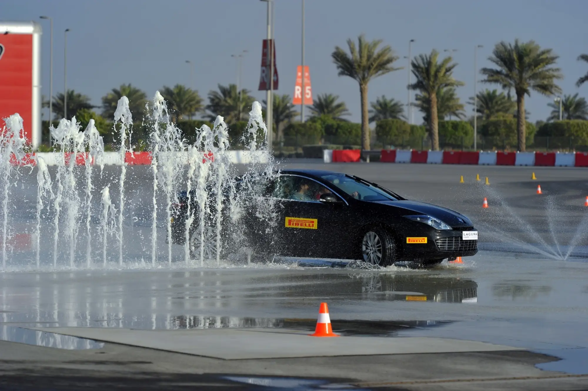 Presentazione Pirelli Pneumatici F1 2012 ad Abu Dhabi - gennaio 2012 - 24