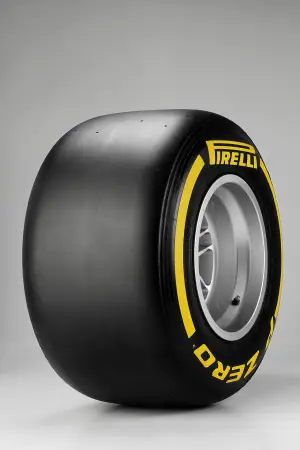 Presentazione Pirelli Pneumatici F1 2012 ad Abu Dhabi - gennaio 2012