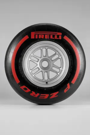 Presentazione Pirelli Pneumatici F1 2012 ad Abu Dhabi - gennaio 2012