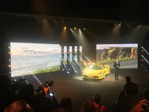 Presentazione Ferrari V8 Spider - Universo Ferrari