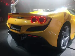 Presentazione Ferrari V8 Spider - Universo Ferrari