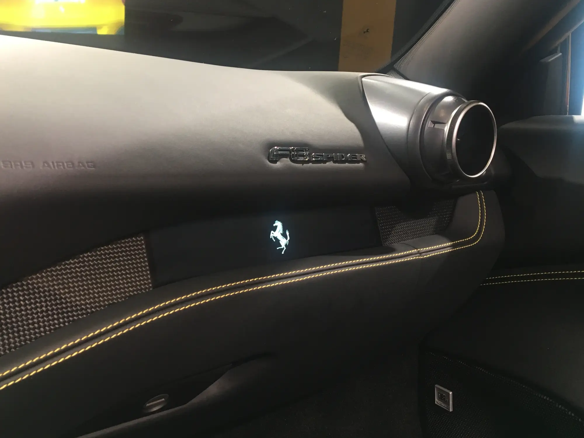 Presentazione Ferrari V8 Spider - Universo Ferrari - 52