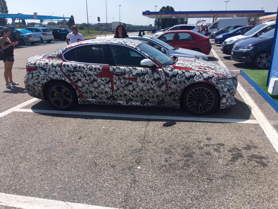 Prototipo Alfa Romeo Giulia - Foto spia 02-08-2017