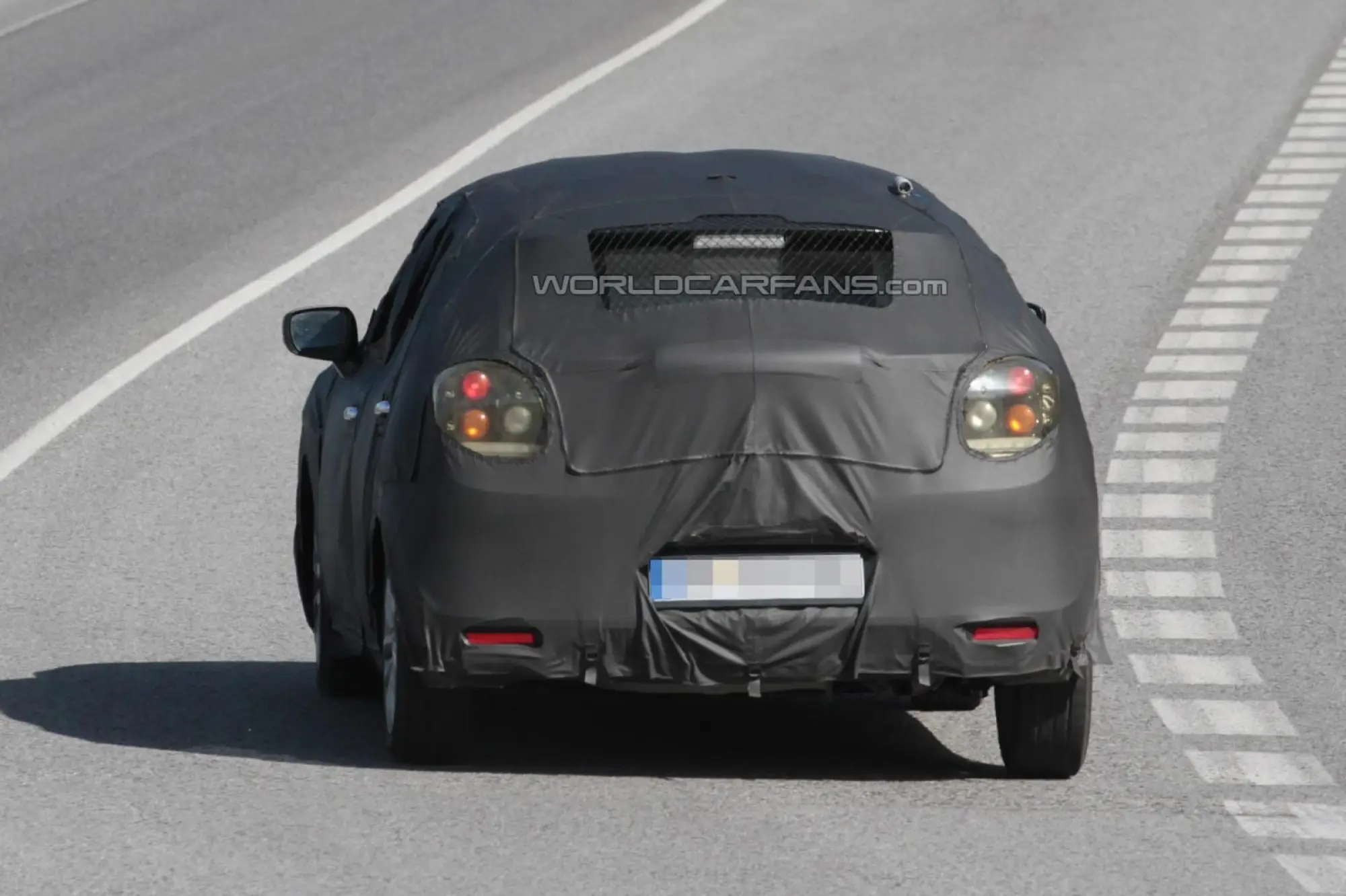 Prototipo Suzuki 5 porte - foto spia (settembre 2014) - 5