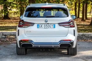 Prova BMW iX3 2022