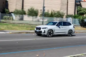 Prova BMW iX3 2022