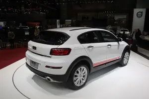 Qoros 3 City SUV - Salone di Ginevra 2015 - 3